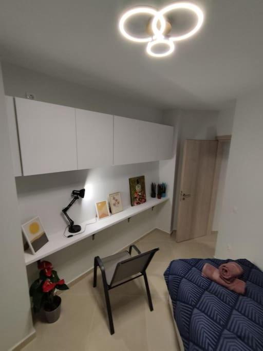 Floral Home 1 - Ground Floor Apt With Courtyard And Private Parking! Atenas Exterior foto