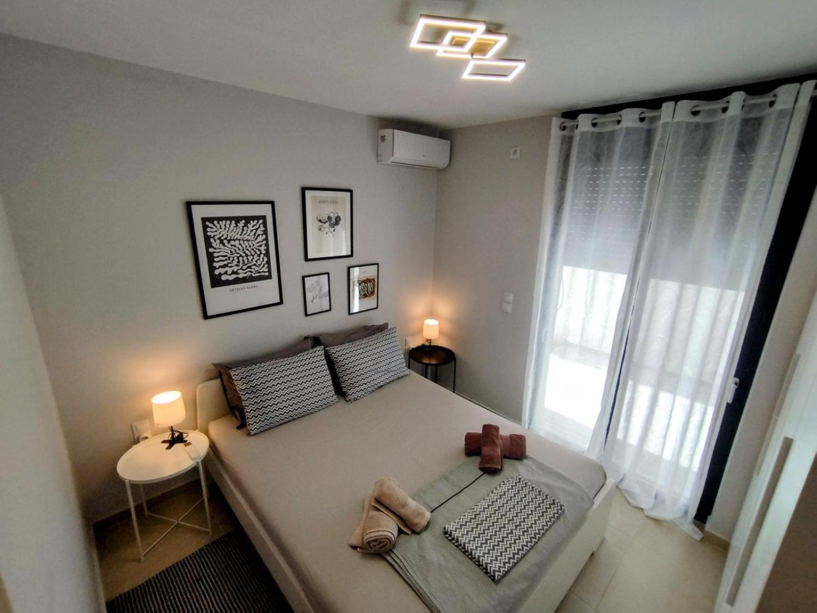 Floral Home 1 - Ground Floor Apt With Courtyard And Private Parking! Atenas Exterior foto