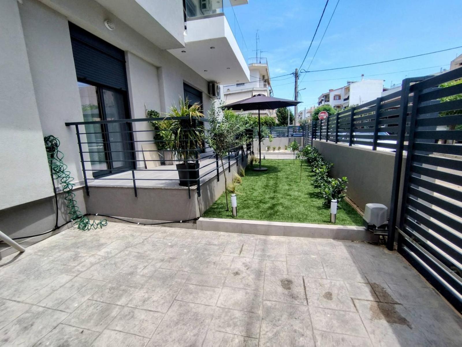 Floral Home 1 - Ground Floor Apt With Courtyard And Private Parking! Atenas Exterior foto
