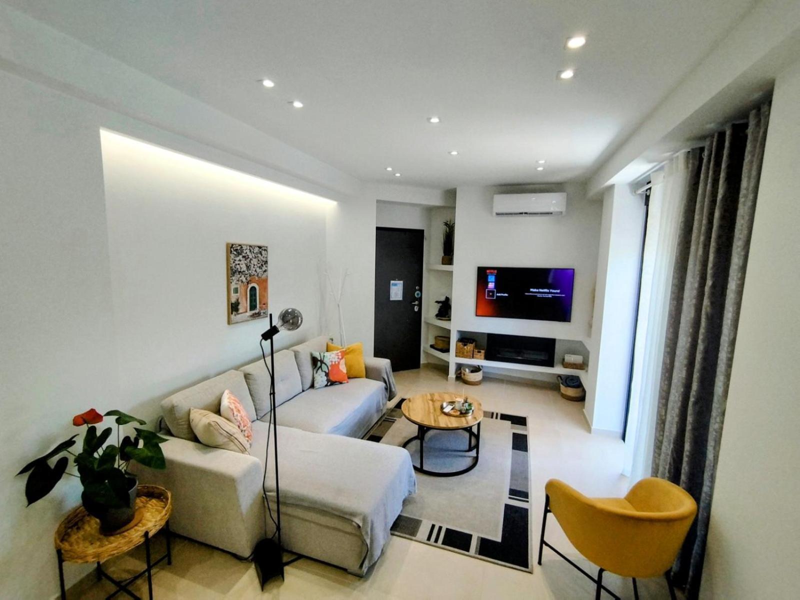 Floral Home 1 - Ground Floor Apt With Courtyard And Private Parking! Atenas Exterior foto